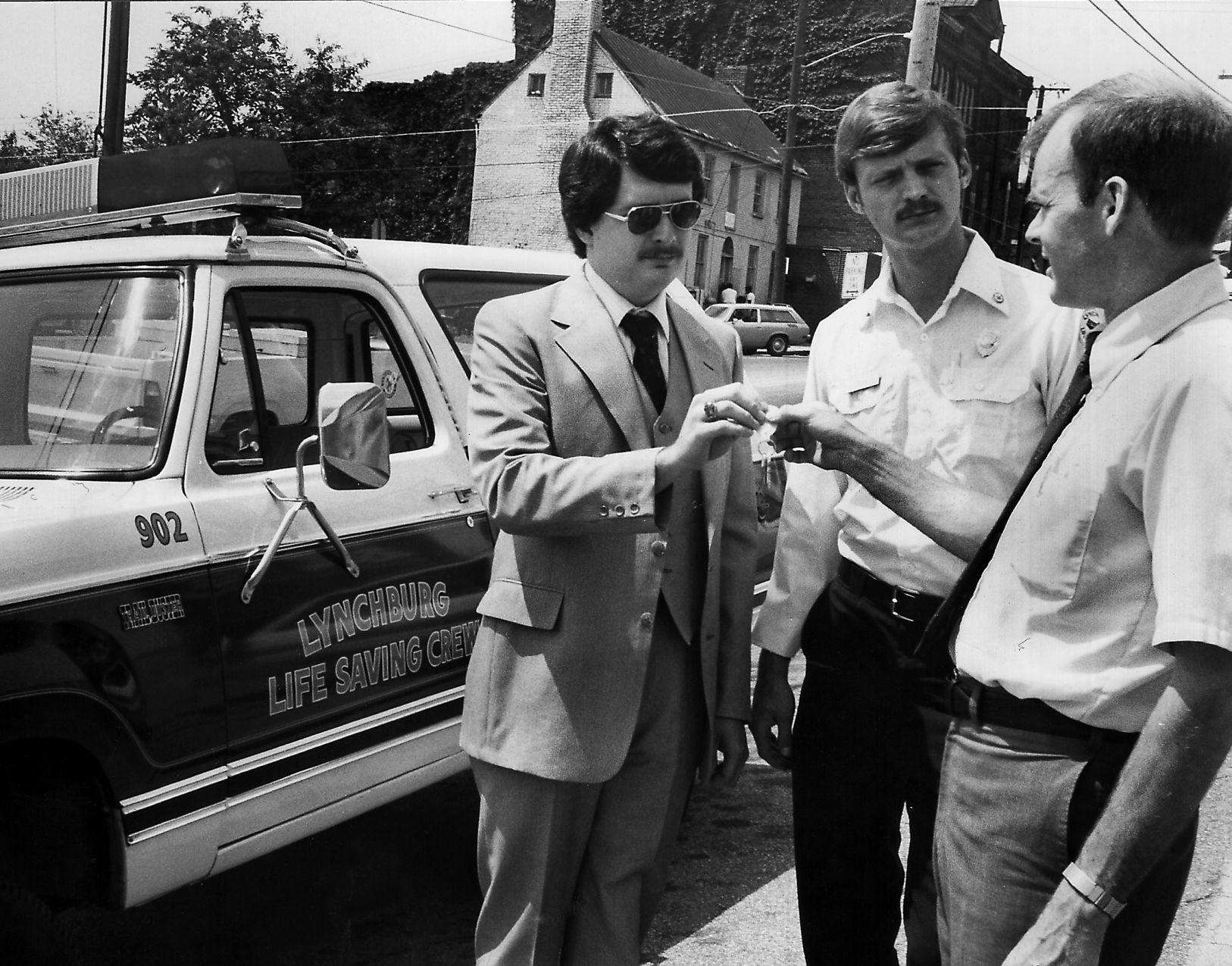 1980-05-20 - Truck Keys Presented